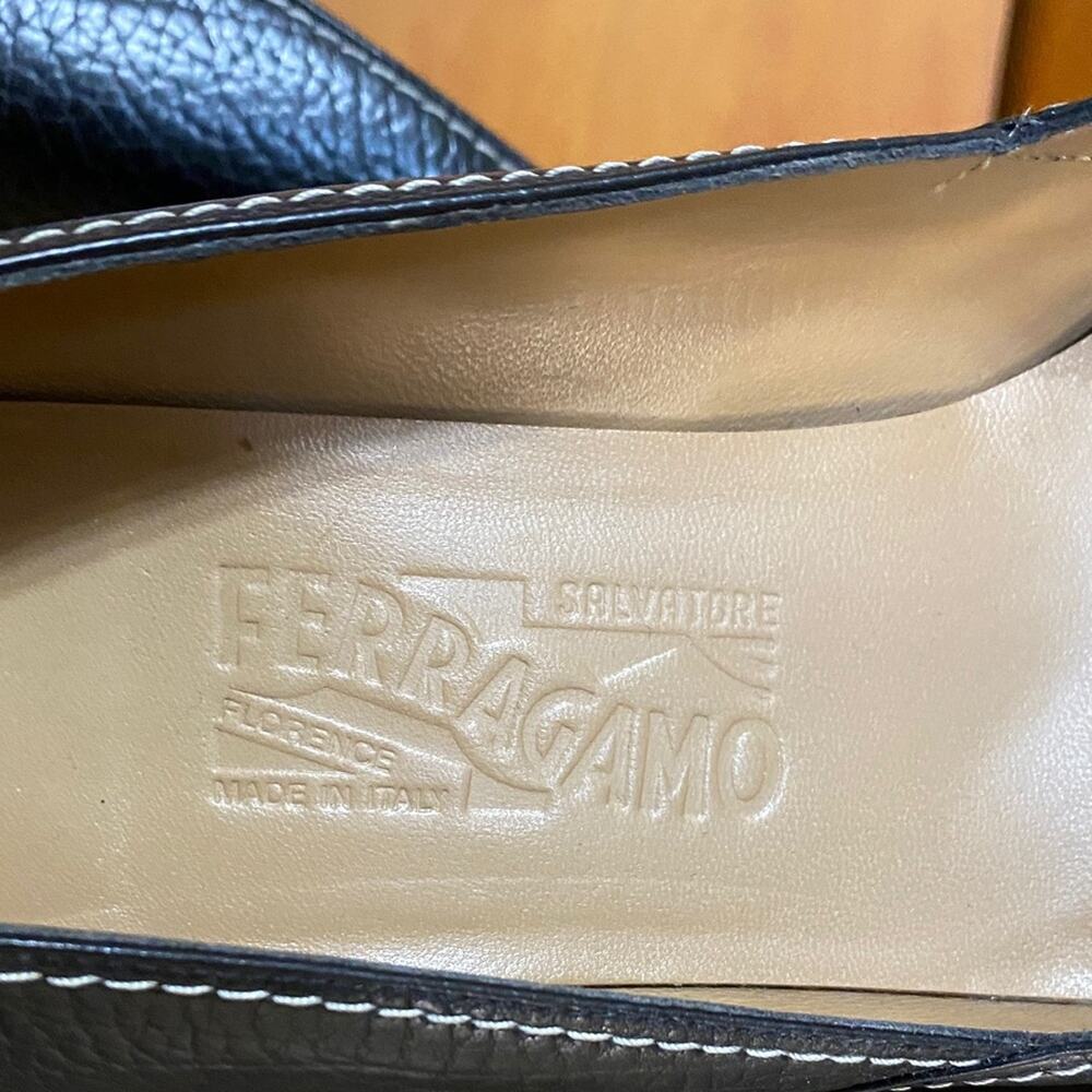 Salvatore Ferragamo Black Leather Loafers Contrast White Stitching Buckle Detail - Picture 5 of 11